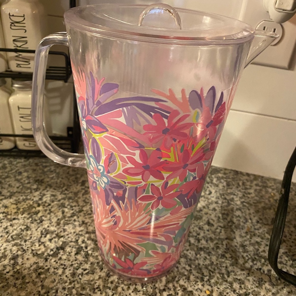 Never used lilly pulitzer pitcher